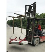 2噸液壓堆高車搬運石凳子