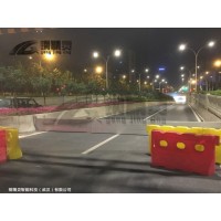 武漢地鐵防汛設(shè)備 防汛擋水板廠家 湖北防洪擋水板安裝